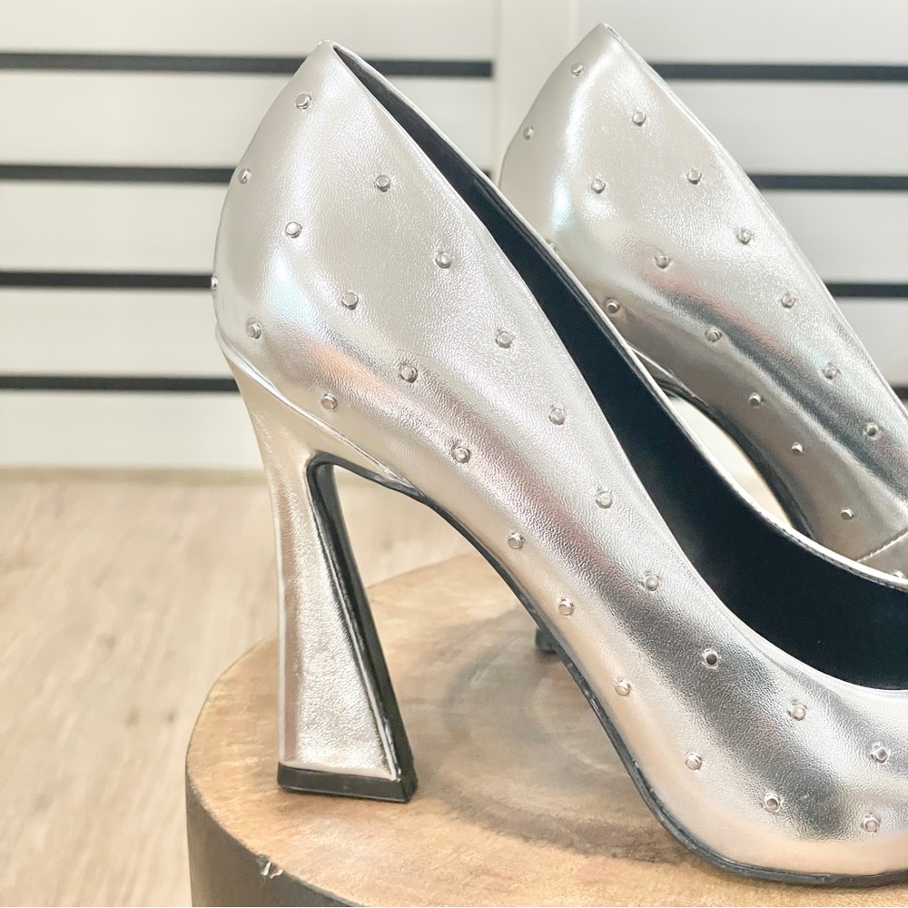 Nine West metallic silver retro pointed toe studded heels - Picture 5 of 9